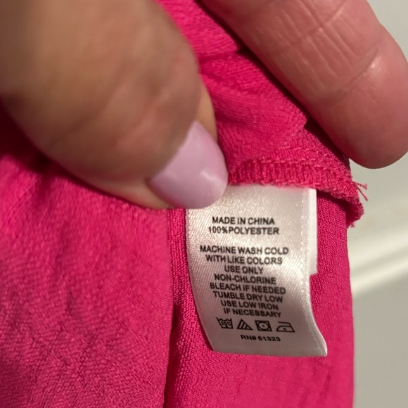 Cece tiered ruffle mini  V-Neck Dress in bright rose - Picture 5 of 5